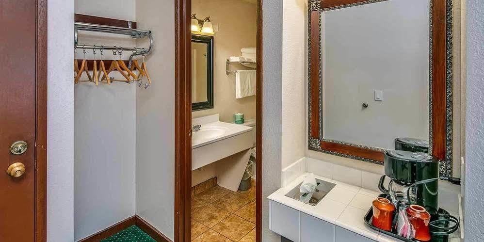 Coachman Inn Bellingham Extérieur photo